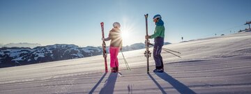 Als Erster auf die Skipiste First Line Skiing im Tiroler Skigebiet
