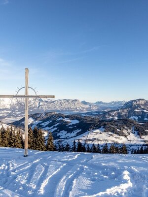  Niederau Gipfelkreuz Markbachjoch Winter  Wildschönau Rechte Wildschönau Tourismus shoot&style LO (1).jpg | © Johannes Sautner