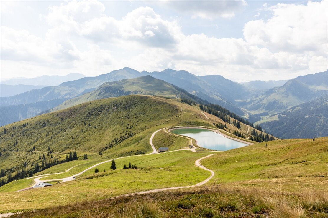 Wildschönau Auffach Schatzberg Speicherteich Sommer.jpg | © Wildschönau Tourismus FG Johannes Sautner Rechte Skijuwel + Wildschönau Tourismus