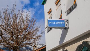 Schild Polizei Kundl | © Alpbachtal Tourismus